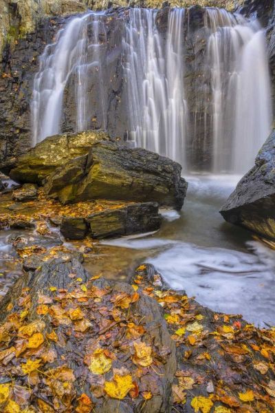 Virginia, McLean Waterfall in Great Falls SP
